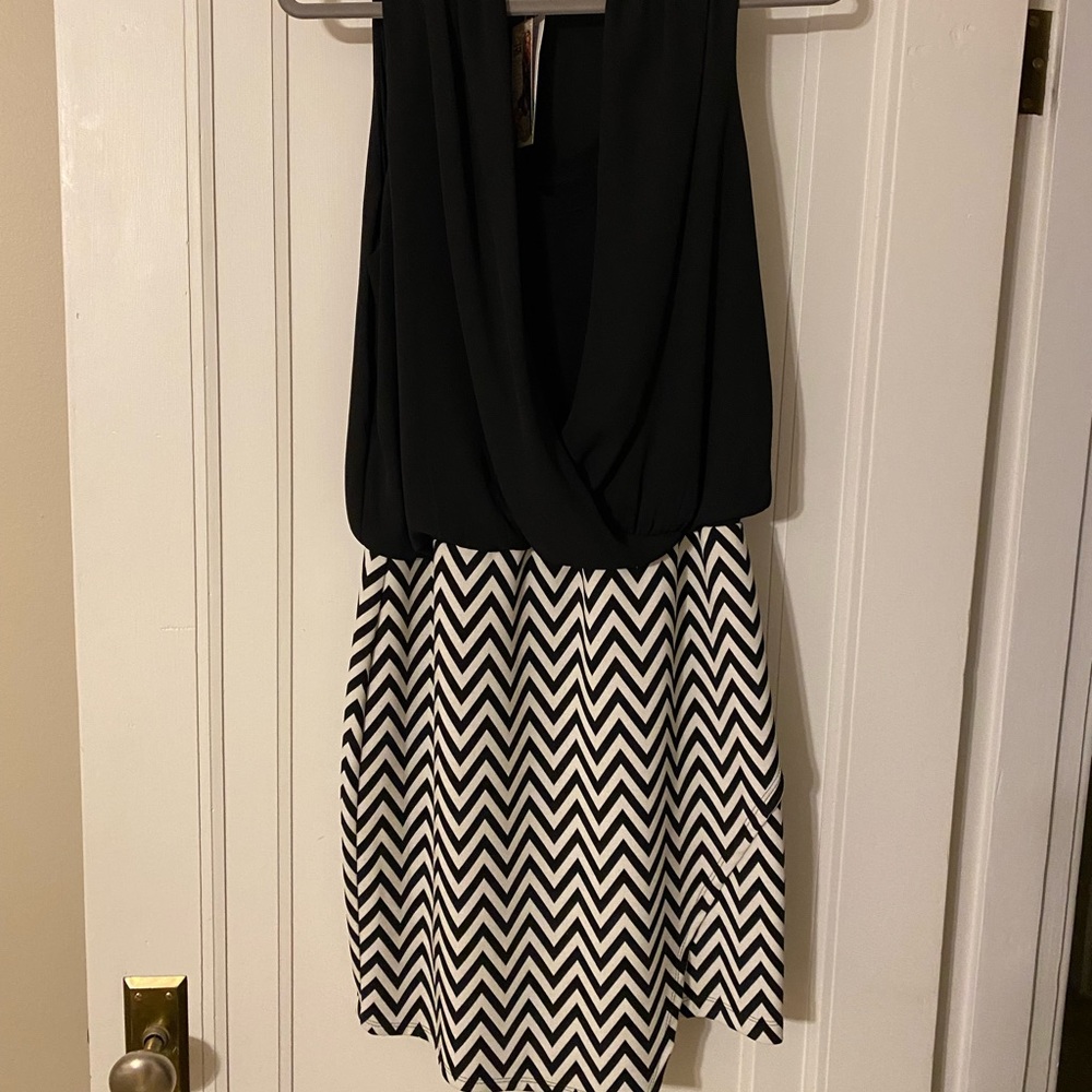Karen Kane, medium. NWT